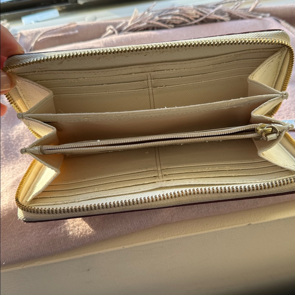 Coach Cream Embossed Wallet - Picture 4 of 8